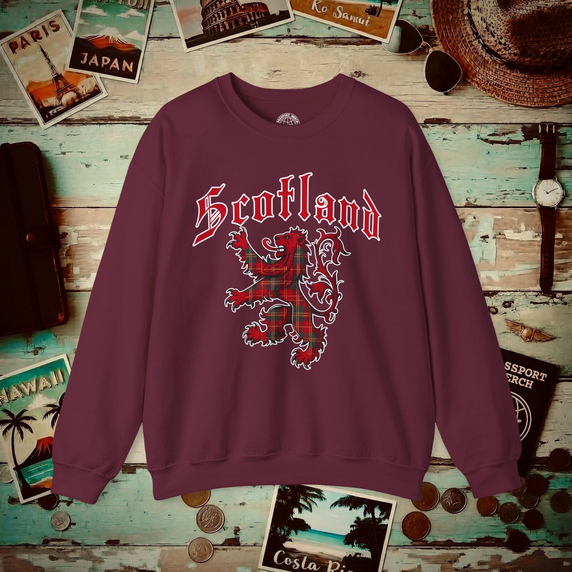 Tartan Lion Rampant, Scotland, UK Crewneck Maroon / S
