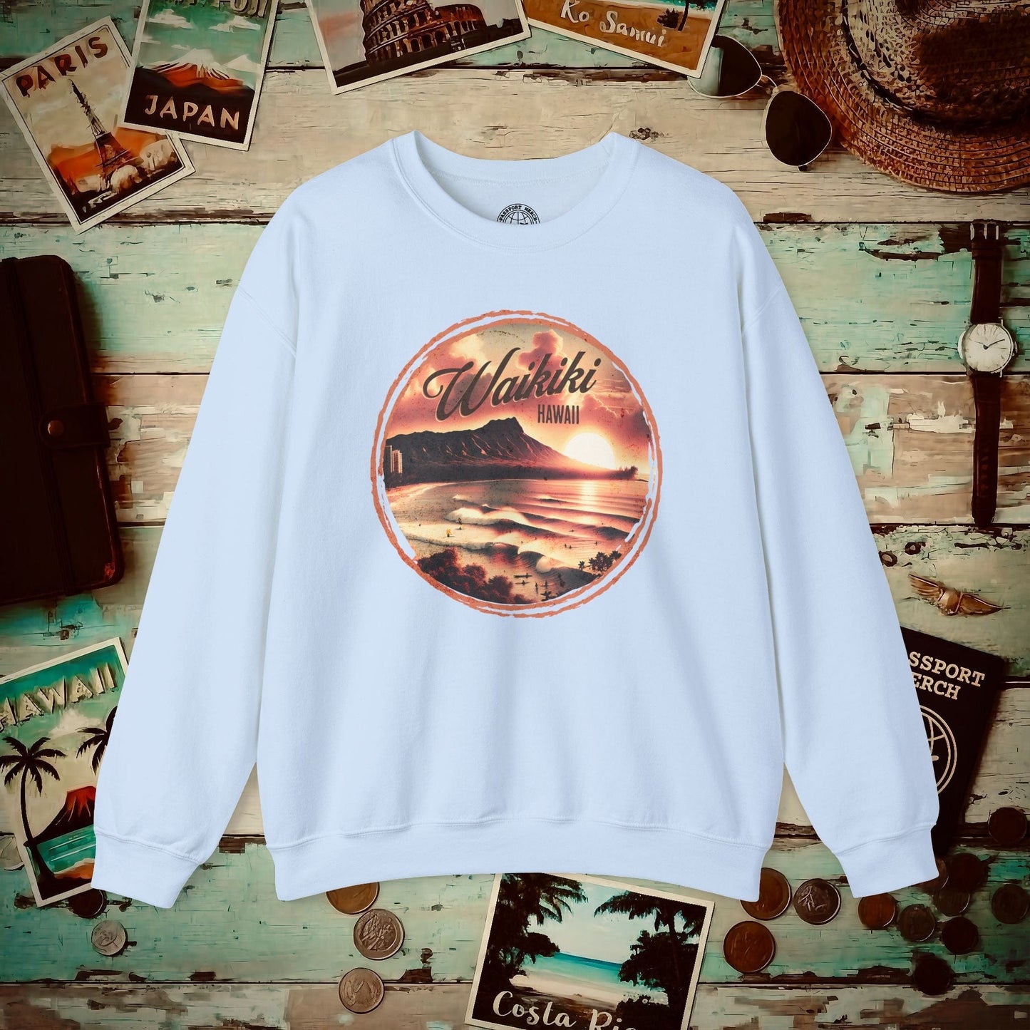 Vintage Nostalgia, Waikiki, Hawaii Crewneck Light Blue / S