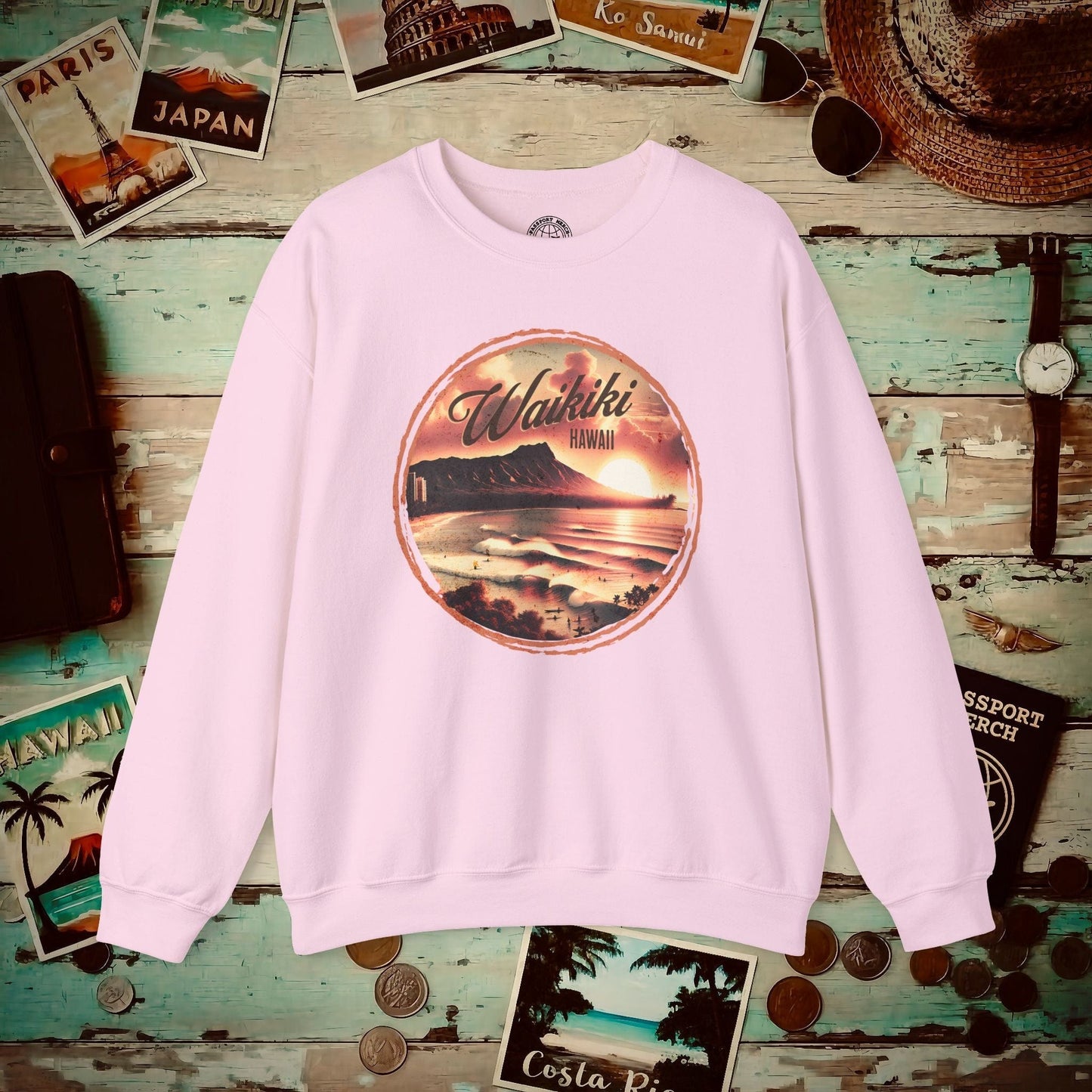 Vintage Nostalgia, Waikiki, Hawaii Crewneck Light Pink / S