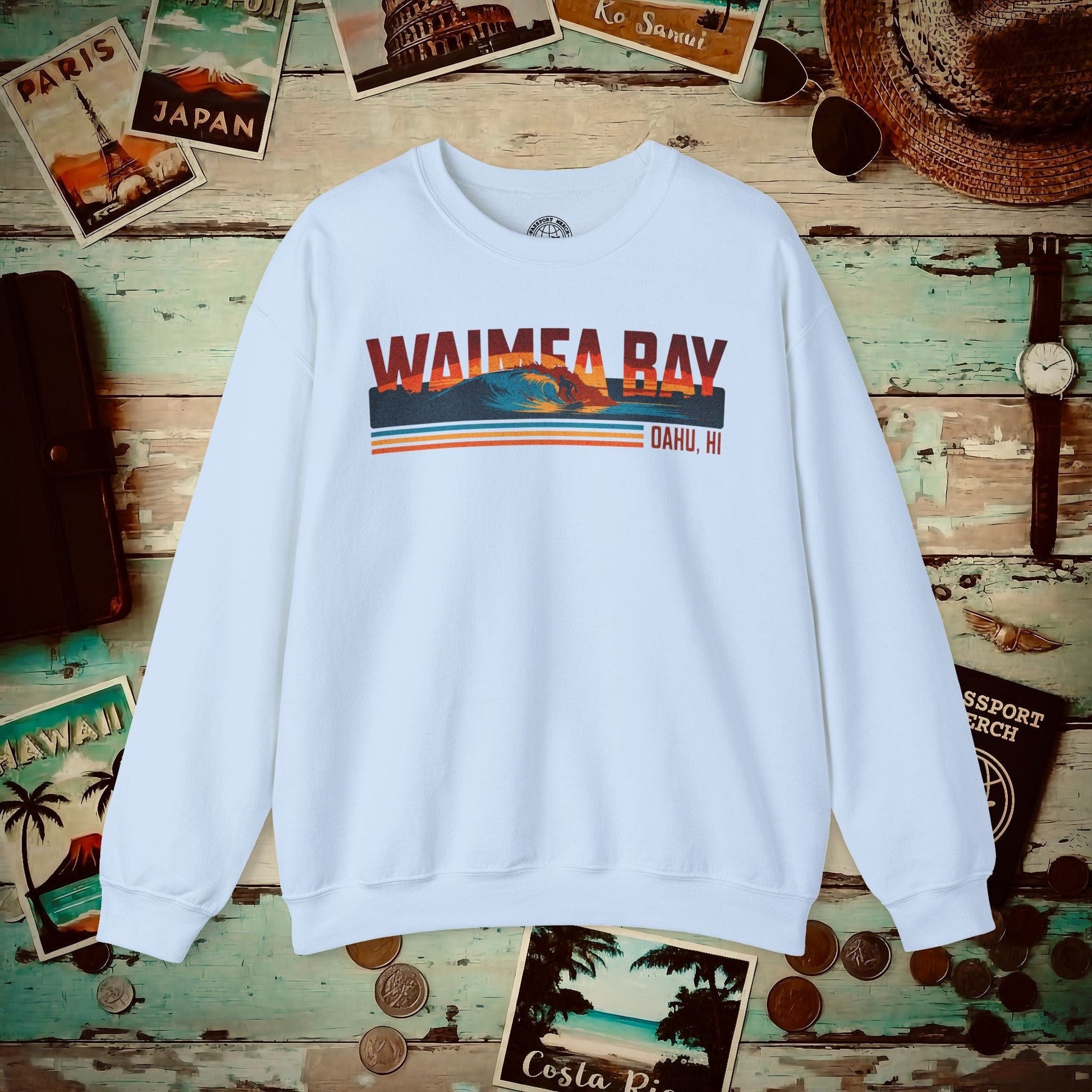 Waimea Bay, Oahu, Hawaii - Vibrant Surf Retro Crewneck Light Blue / S