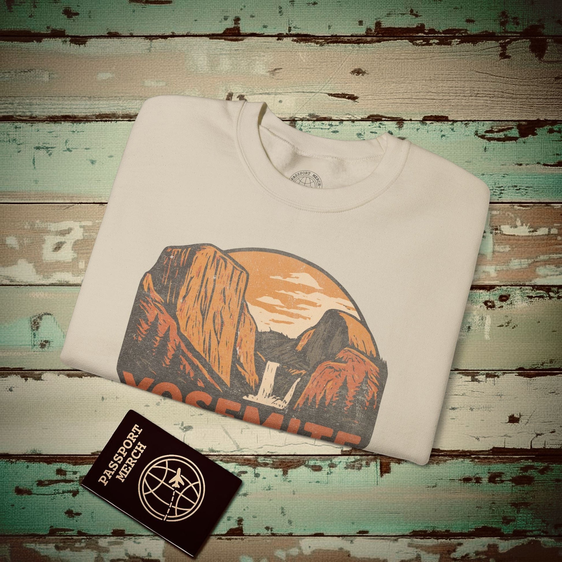 Yosemite, California - 80's Vintage Crewneck Sand / S