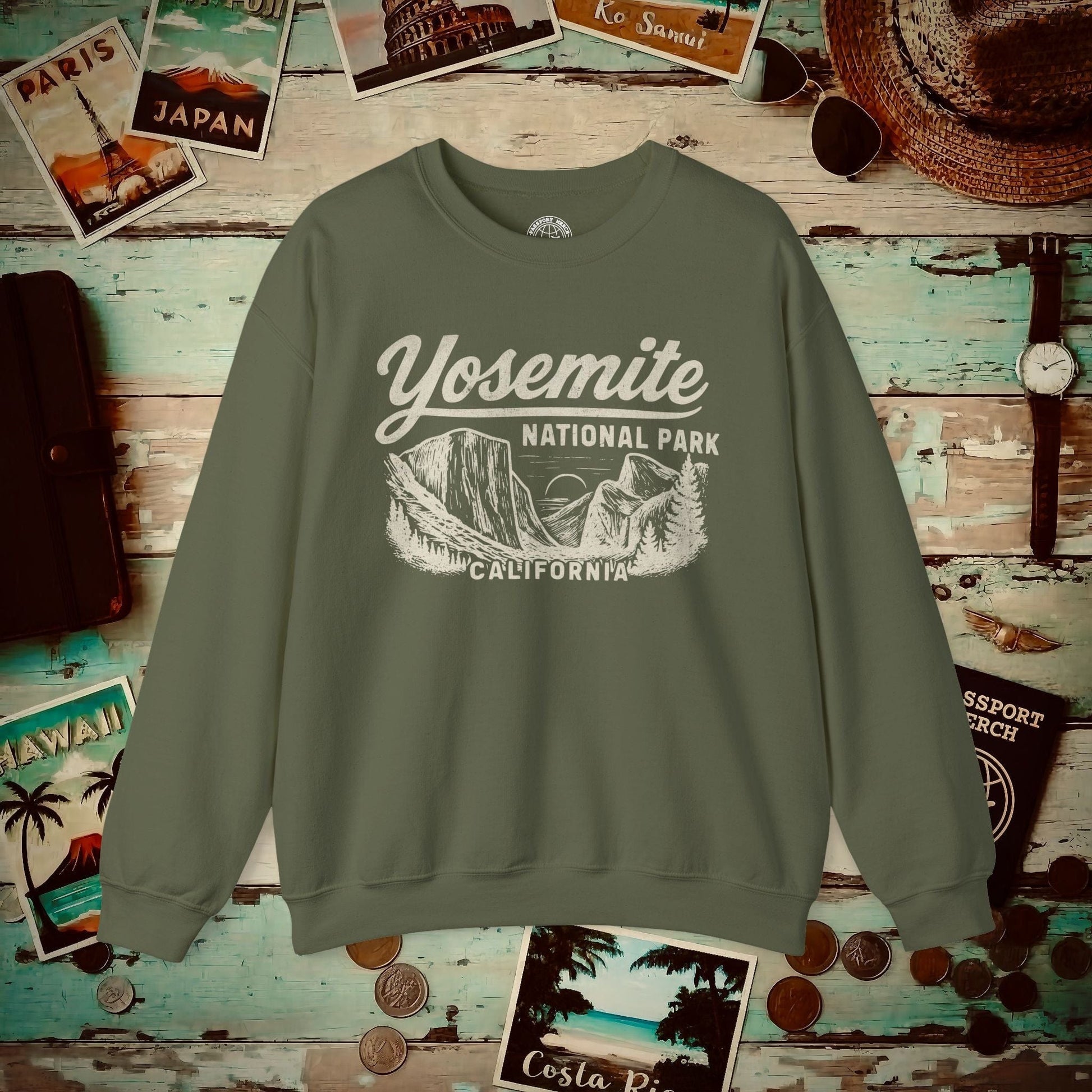 Yosemite National Park Vintage Monochrome, California Crewneck Military Green / S