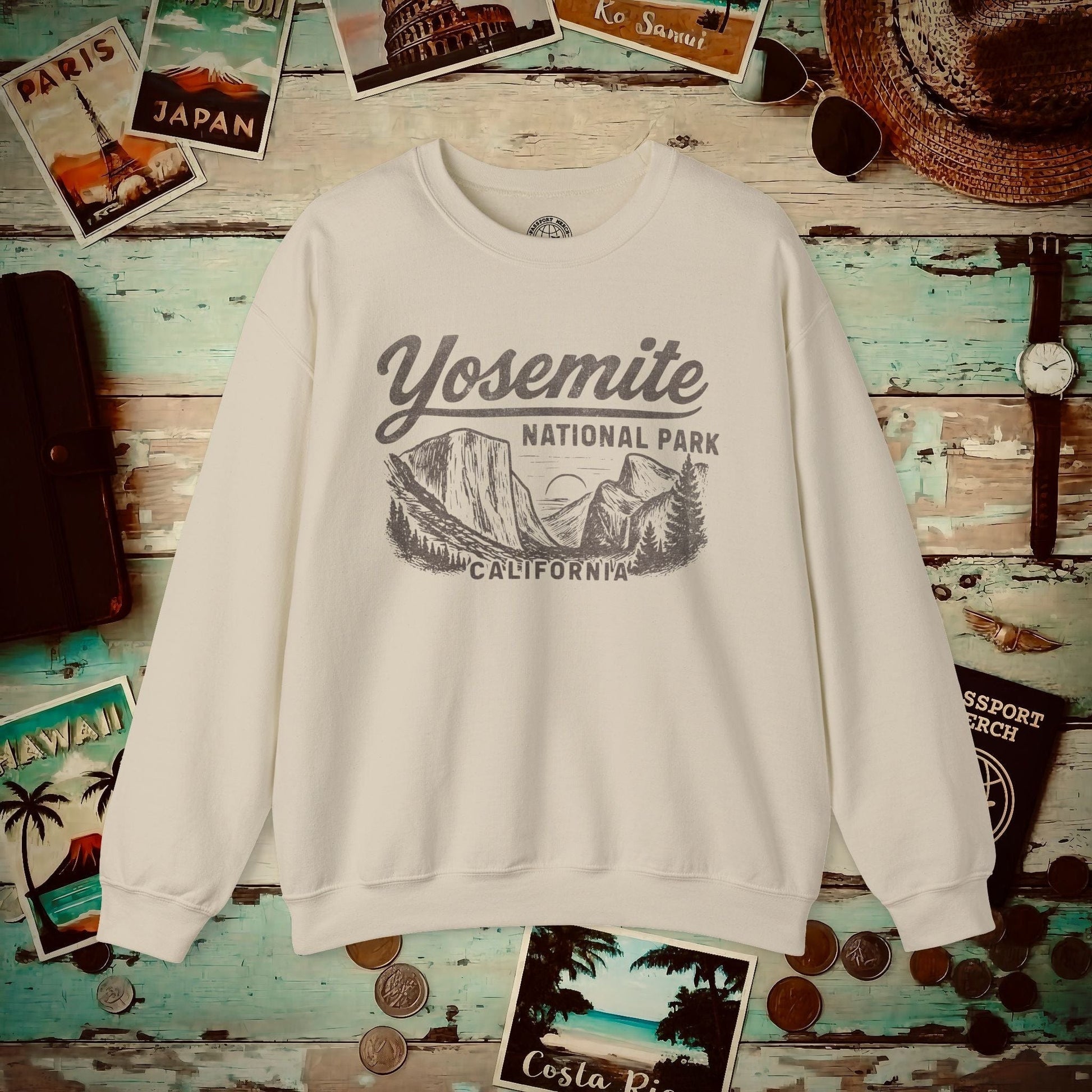Yosemite National Park Vintage Monochrome, California Crewneck Sand / S