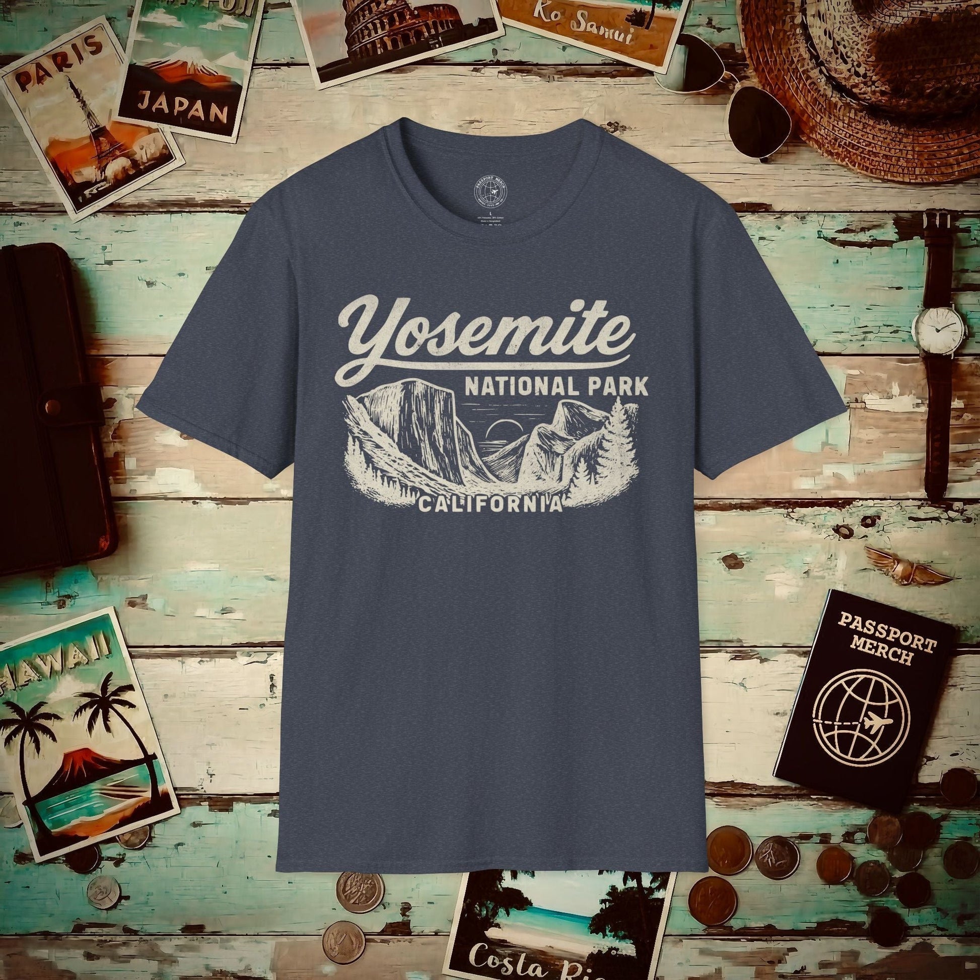 Yosemite National Park Vintage Monochrome, California T-Shirt Heather Navy / S