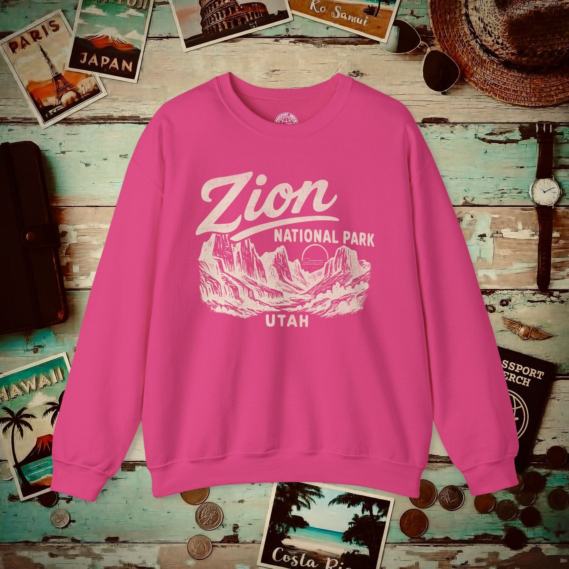 Zion National Park Vintage Monochrome, Utah Crewneck Heliconia / S