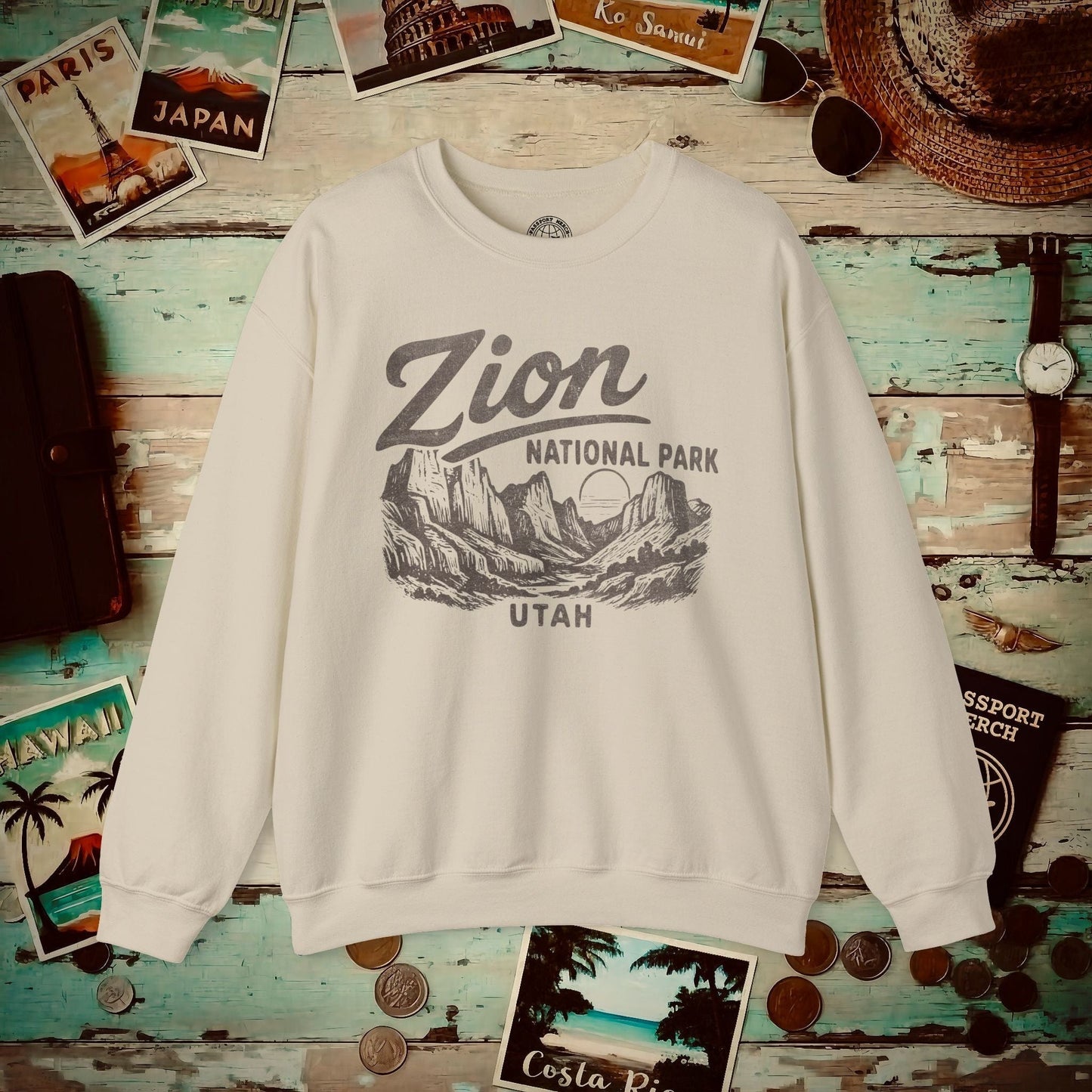 Zion National Park Vintage Monochrome, Utah Crewneck Sand / S